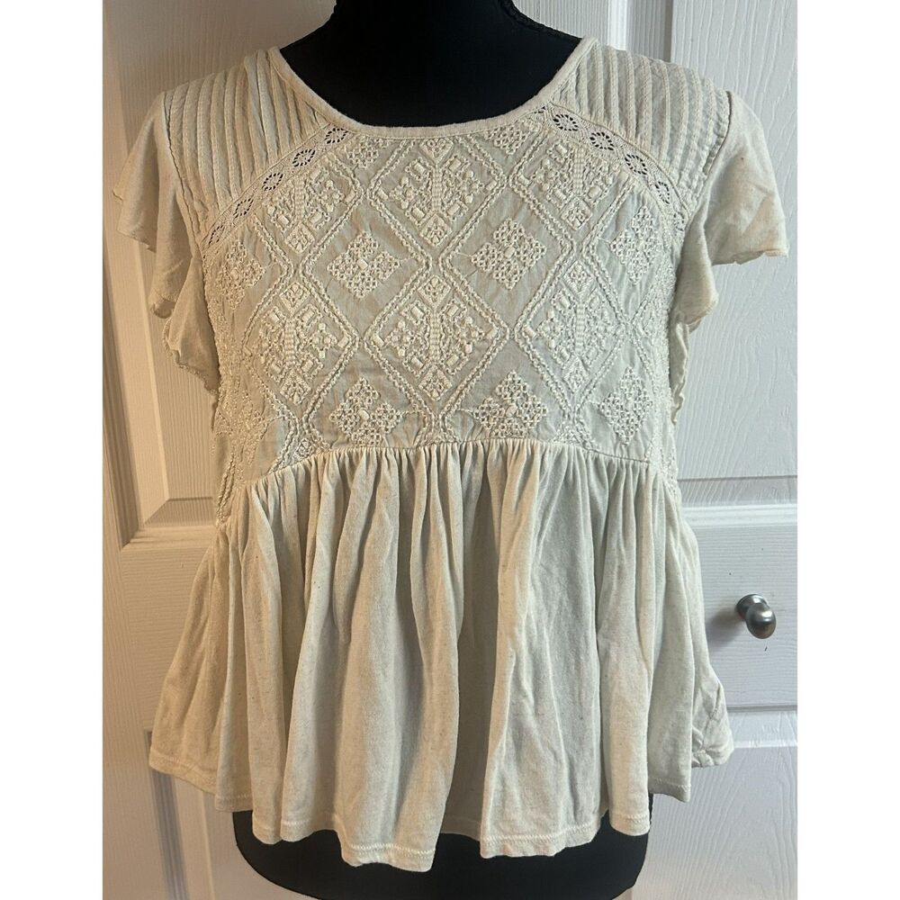 Lucky brand ivory embroidered flutter sleeve dolman top size Medium - Picture 2 of 4